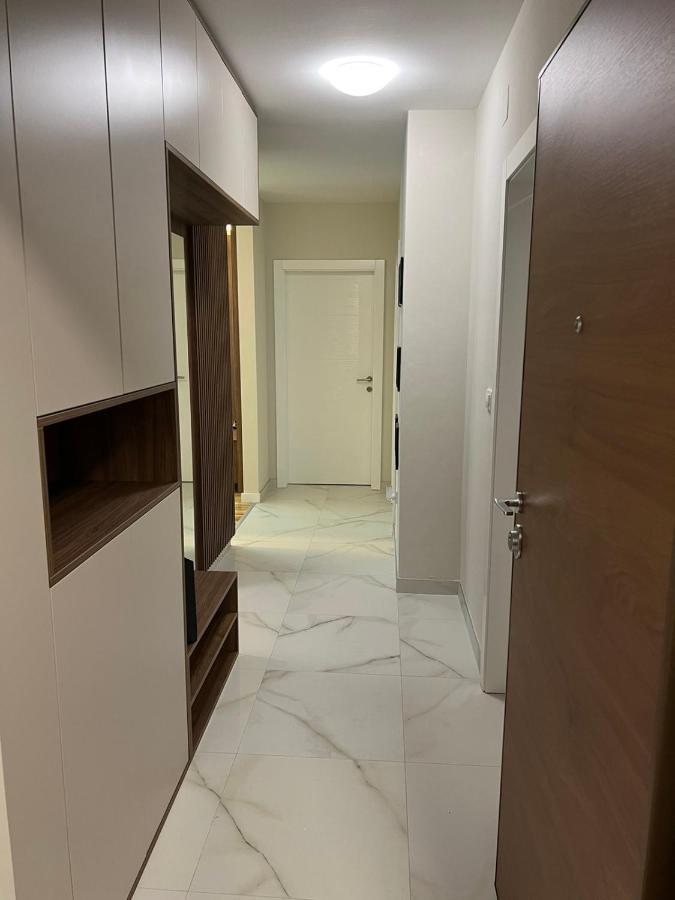 Lilly Lux Apartman Bijeljina Kültér fotó