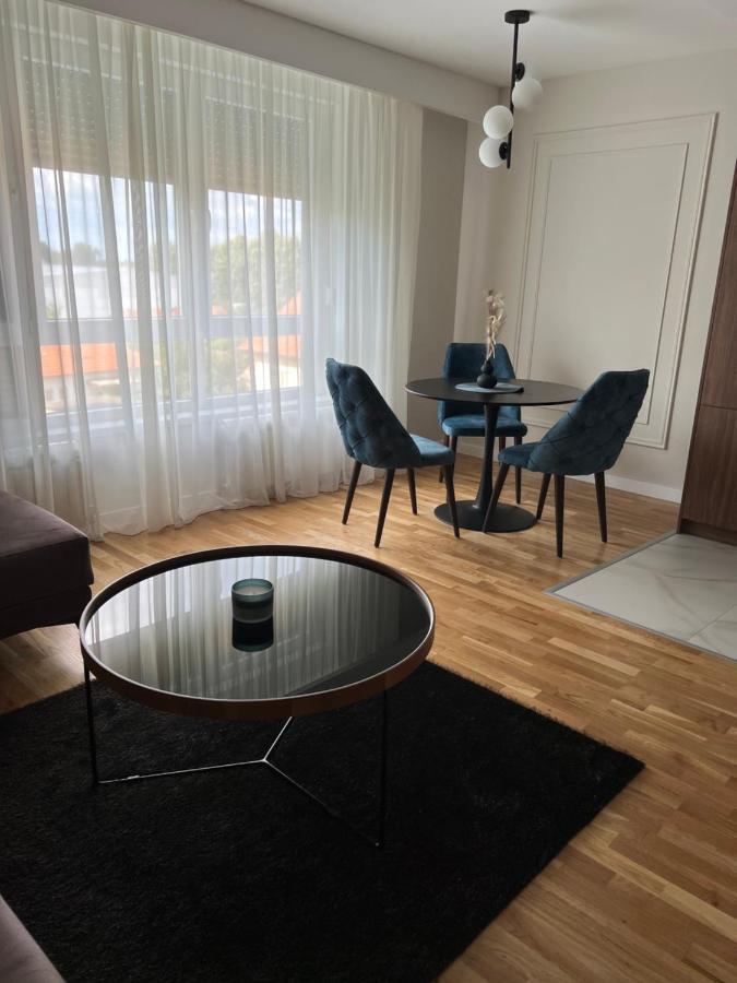 Lilly Lux Apartman Bijeljina Kültér fotó